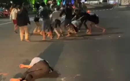 Polisi Amankan 10 Orang Terduga Pelaku Pengeroyokan di Taman Sritanjung