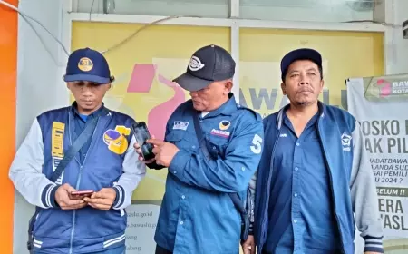 Gegara APK Ditutupi, DPC Nasdem Datangi Bawaslu Kota Malang