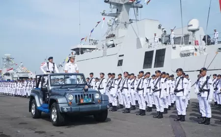 Kaskoarmada II Pimpin Upacara Peringatan Hari Armada RI Tahun 2023