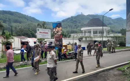 Satpol PP Kabupaten Malang Hentikan Pembangunan Pasar Songgoriti