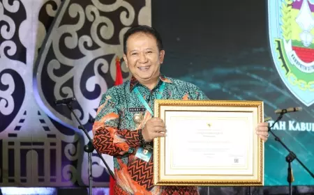 Jember Raih Anugerah Meritokrasi  2023