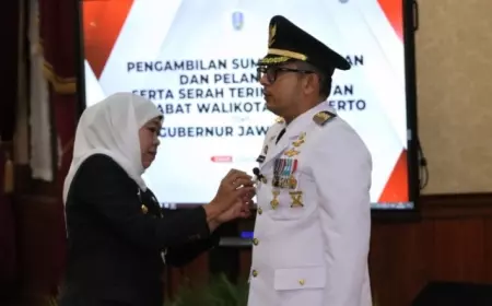 Gubernur Jatim Lantik Ali Kuncoro Jadi Pj Wali Kota Mojokerto
