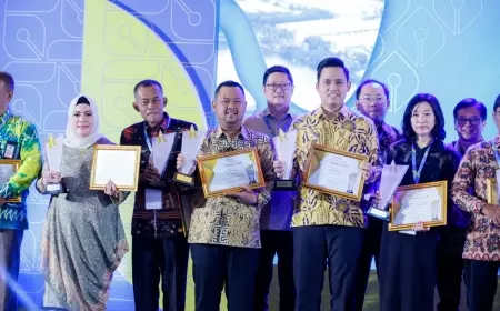 Terapkan Kawasan Industri Berkelanjutan, Pemkab Gresik Diganjar Penghargaan