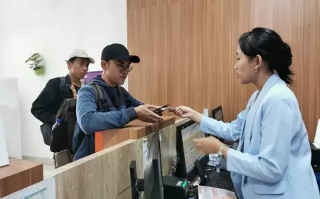 Jelang Nataru Penjualan Tiket KA Daop 9 Jember Laris Manis