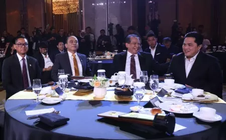 Direktur Utama  PLN Toreh Dua Penghargaan Lewat Inisiatif Transformasi dan Transisi Energi PLN