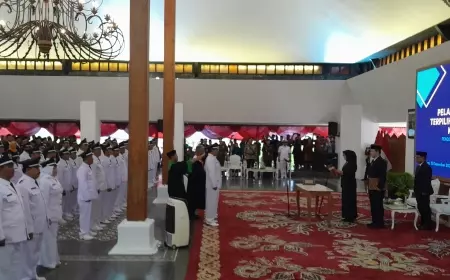 Pasca Dilantik, Kades di Banyuwangi Diminta Jaga Netralitas di Pemilu 2024