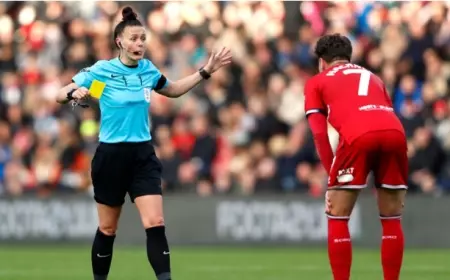 Liga Premier Hadirkan Wasit Pertama Wanita dan Wasit Pertama Berkulit Hitam Pada 23 Desember