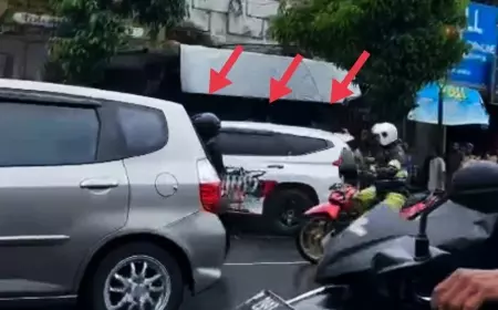 Pajero Putih Seruduk Ruko dan Lapak Penjual Emas di Jember