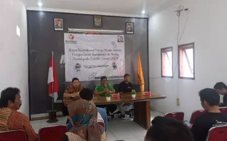 Antisipasi Hoaks, Bawaslu Kota Probolinggo Gandeng Awak Media dan Pegiat Medsos