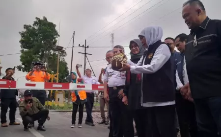 Gubernur Jatim Resmikan Palang Pintu dan Pos Jaga Perlintasan Kereta Api di Banyuwangi