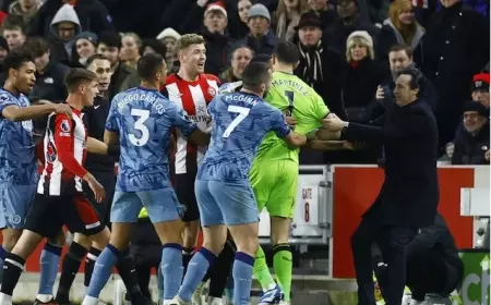 Aston Villa vs Brentford Ricuh! Unai Emery kritik Tindakan Bar-Bar Pemainnya