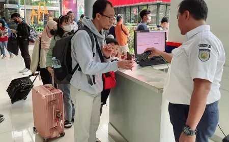 Penjualan Tiket KA Jarak Jauh di Daop 8 Surabaya Capai 40 Persen Jelang Libur Nataru