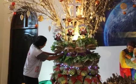 Usung Tema Pemanasan Global, Pohon Natal GKJW Jombang Dibuat dari Bahan Ramah Lingkungan