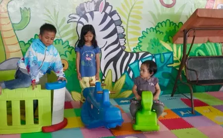Manjakan Penumpang, Stasiun KA di Surabaya Sediakan Area Bermain Anak