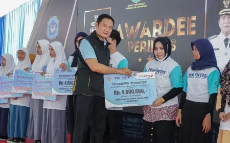 Penerima Beasiswa Pendidikan Berkualitas di Lamongan Meluas dan Meningkat