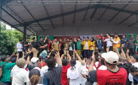 Lagu Tanduk Majeng dan Pajjar Laggu Iringi Kampanye Mahfud MD di Banyuwangi