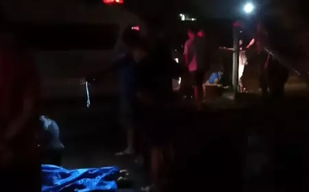 Pengendara Sepeda Motor Tewas Tabrak Tiang PJU Roboh Di Jombang
