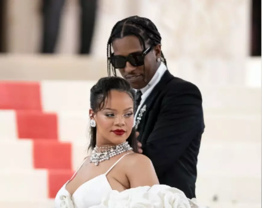 Rihanna Tetap Tenang Meski Suami Terancam Pidana 9 Tahun