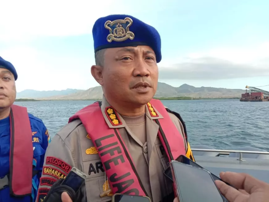Amankan Nataru Ditpolairud Polda Jatim Siagakan 3 Kapal di Selat Bali