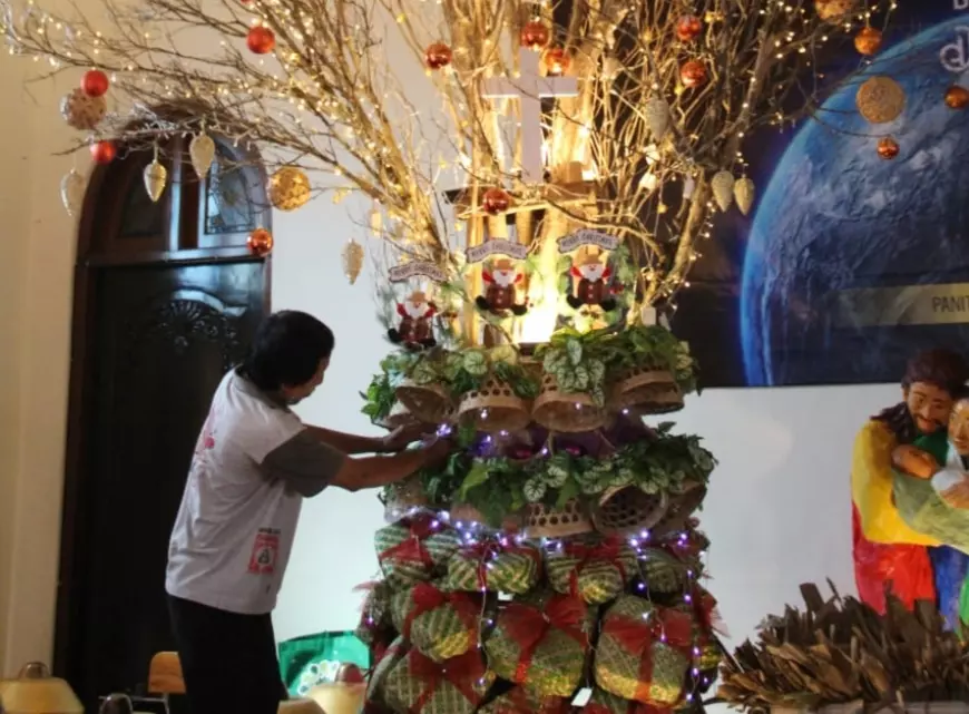 Usung Tema Pemanasan Global, Pohon Natal GKJW Jombang Dibuat dari Bahan Ramah Lingkungan
