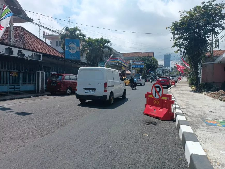 Jalan Brosem Jadi Lahan Parkir Liar, Dishub Pasang Rambu Larangan