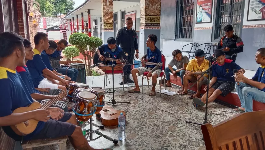 Hilangkan Kesedihan, Lapas Pasuruan Bentuk Group Band