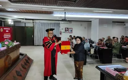 Soroti Perlindungan Data Pribadi, Dosen Universitas Kadiri Raih Gelar Doktor