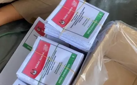 Warga Bojonegoro Sekitar Gudang Penyimpanan Surat Suara Pemilu Ketiban Berkah