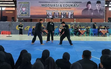 Beri Motivasi Atlet, SH Terate Cabang Bojonegoro Datangkan Pelatih Pencak Silat Nasional