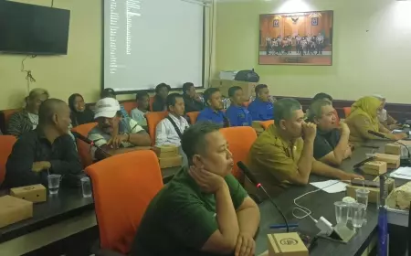 Demi Kenyamanan Wisatawan, DPRD Surabaya Harap Pengelola THP Kenjeran Tegas Tertibkan Pedagang