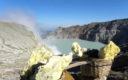Wisatawan Diimbau Tidak Menginap di Kawah Gunung Ijen, Ini Penjelasan PVMBG