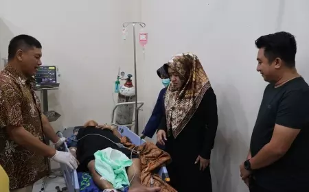 Angin Kencang Akibatkan 2 Orang Luka Berat, Bupati Mojokerto Bakal Lakukan Mitigasi Bencana