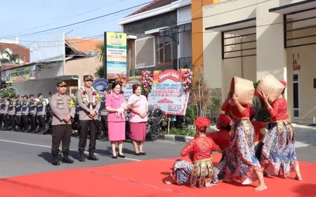 Penyambutan, Pelepasan Kapolres Lamongan di Iringi Tari Boranan