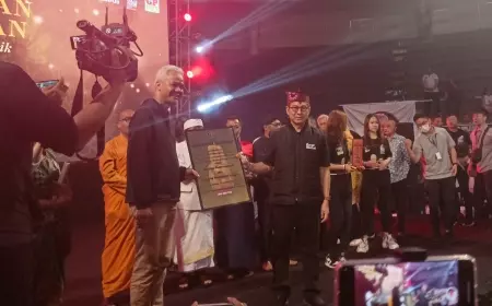 Hadiri Kegiatan Silaturahmi Lintas Iman di Surabaya, Ganjar Dapat Gelar Bapak Kesetaraan Indonesia