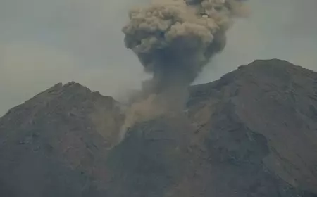 Gunung Semeru Erupsi Lagi, Warga Diminta Waspada