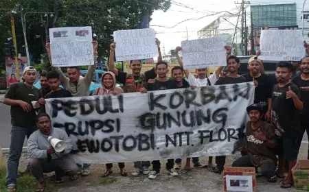 Ikatan Mahasiswa Pelajar Larantuka Malang Gelar Aksi Solidaritas Untuk Korban Erupsi Gunung Lewotobi