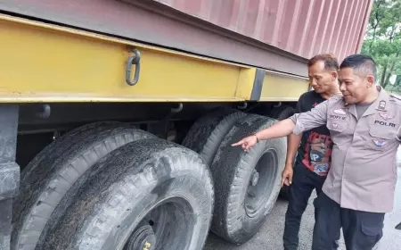 Hindari Genangan Air, Mahasiswa di Jombang Tewas Ditabrak Truk Tracktor