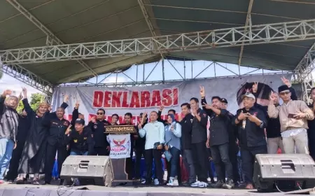 Massa GRIB JAYA se-Jatim Deklarasi Dukung Prabowo - Gibran di Lapangan Asrikaton Kabupaten Malang