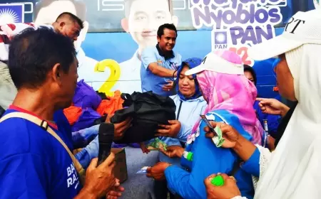 Bantu Tekan Inflasi Jember, PAN Jember Gelar Pasar Murah Paket Sembako 