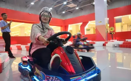 Latih Motorik Anak  Roxy Square Jember Suguhkan Bowling Hingga Ice Skating 
