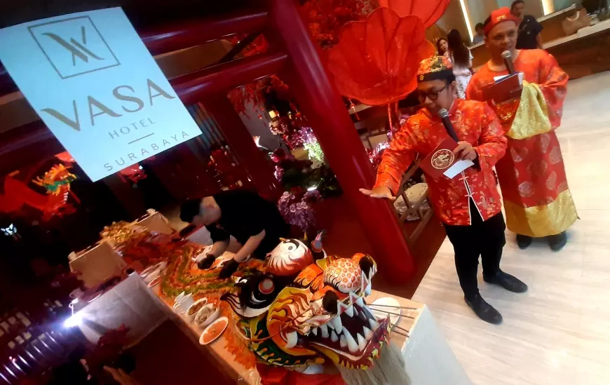 Vasa Hotel Surabaya Hadirkan Yee Shang 10 Meter Sambut Imlek 2575 Kongzili