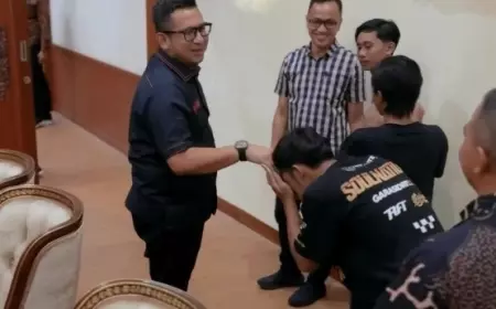 Dua Pemuda Viral Pakai Popok Temui Pj Wali Kota Mojokerto dan Minta Maaf
