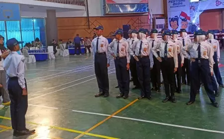 Puluhan Tim Rebut Piala Bergilir di Paskibra Festival 2024 Universitas Dinamika