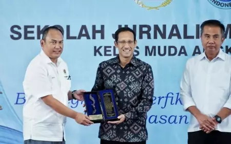 Mendikbudristek Buka Sekolah Jurnalisme Indonesia Kelas Muda Angkatan Pertama