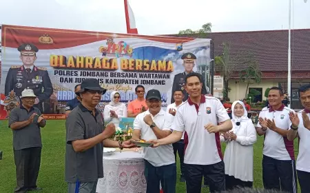 Polres Jombang Gandeng Wartawan Gelar Olahraga Bersama Peringatan HPN 2024