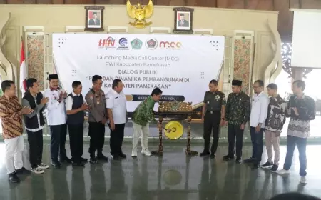 PWI Pamekasan: Media Call Center Kado di Hari Pers Nasional