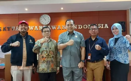 Mantapkan Kerja Sama Bidang Informasi, PWI Pusat Gandeng KIP