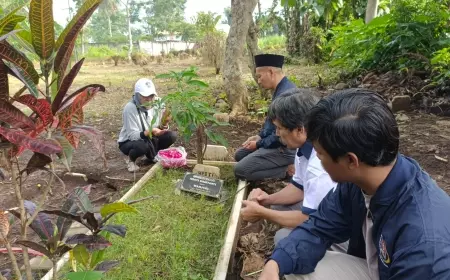 Menuju HPN 2024, Pengurus PWI Malang Raya Ziarah Kubur 5 Makam Jurnalis Senior