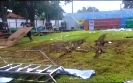 Pasca Kampanye Akbar AMIN, Fasilitas Stadion Untung Suropati Rusak