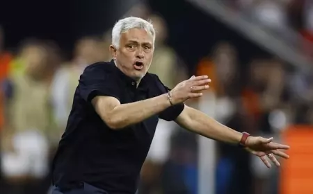 Jose Mourinho Bantah Ingin Kembali ke Manchester United